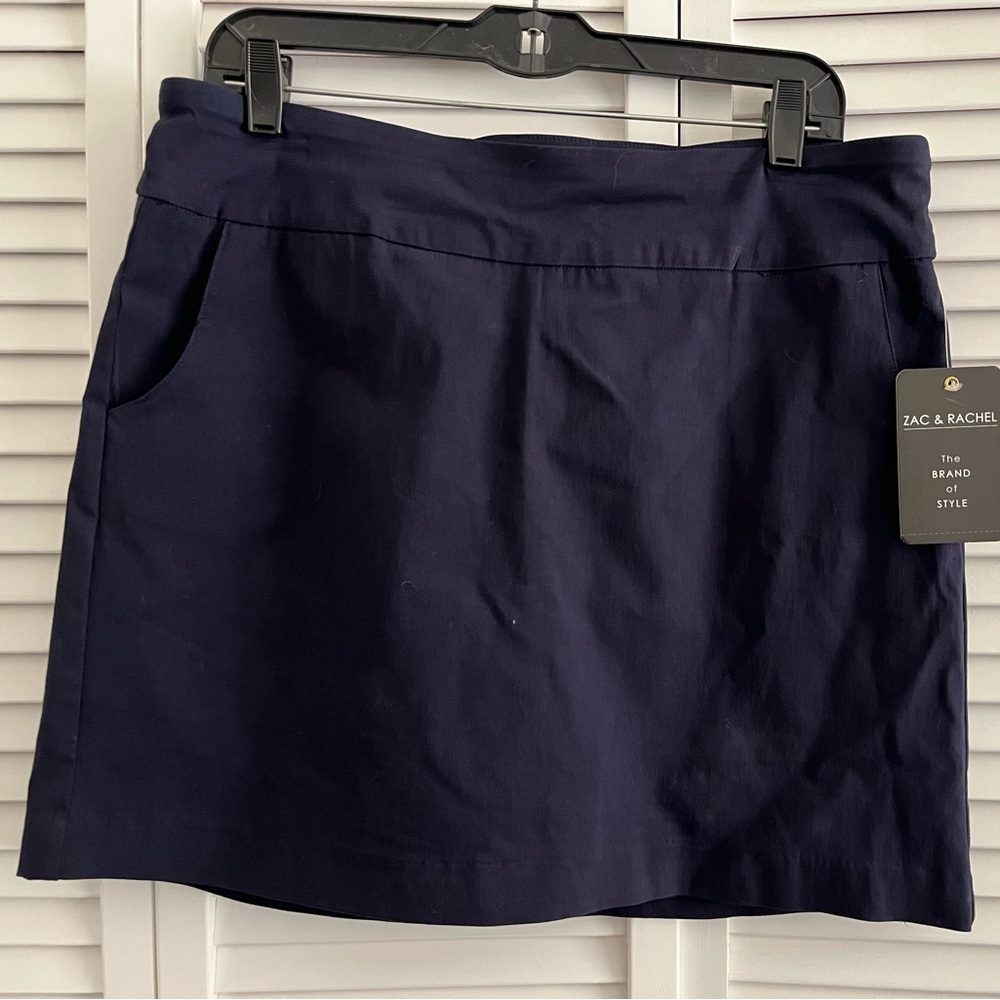NWT Zac and Rachel Navy Blue Mini Skirt/Skort (Built in Shorts) Size  Large